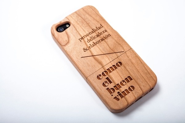 "Como el buen vino" brand #phone #design #wood #brand #mobile #studio