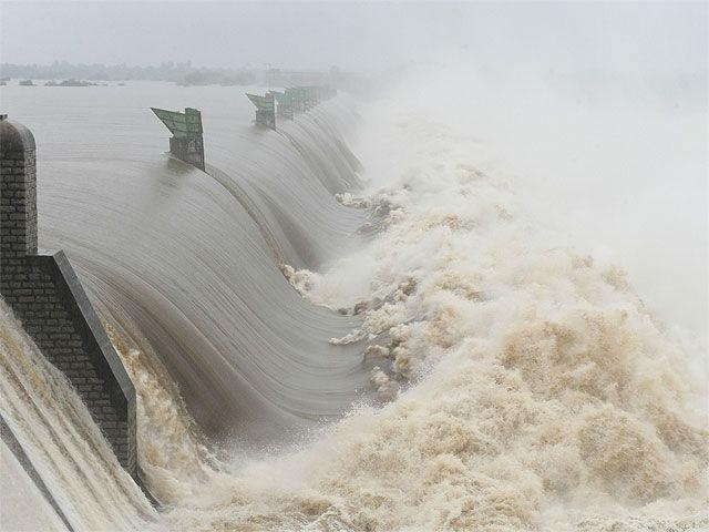Heavy rains lash many parts of Gujarat by AFP #water #gujarat #rain