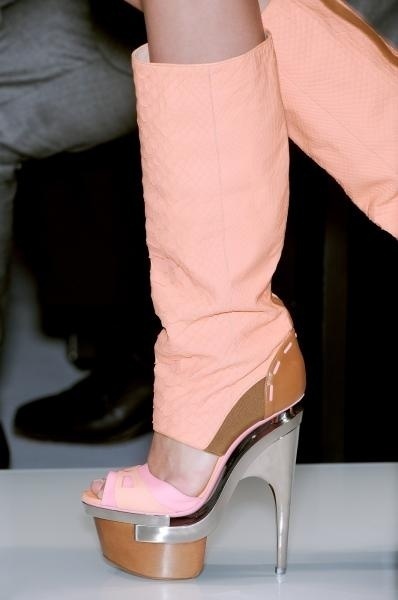 Pinned Image #pink #boot #shoes #versace