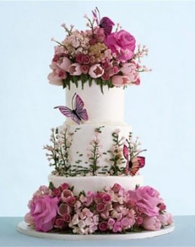 Beautiful Floral Wedding Cake which will look so pretty on Wedding Ceremony. Check out more Wedding cake ideas to select the perfect one for your big day.
