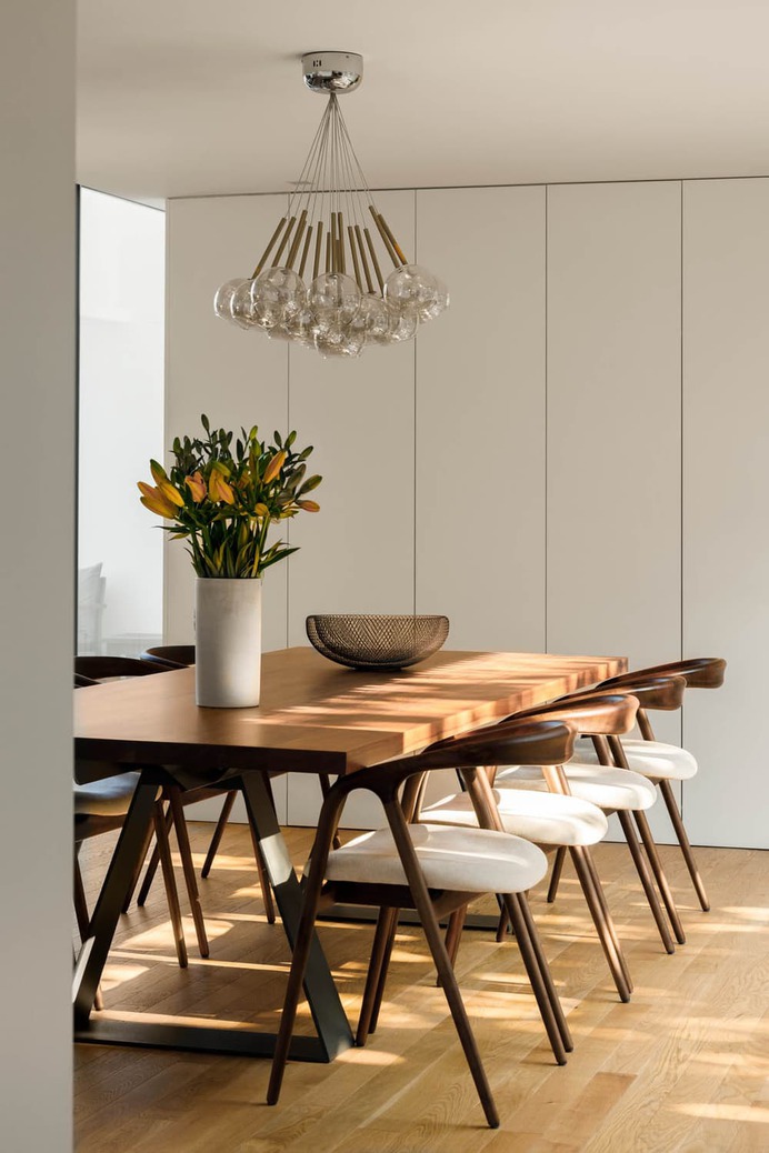 Modern Reinterpretation of the Traditional Portuguese House with a Gable Roof