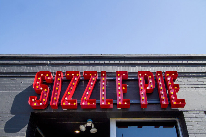 pizza, sizzle, signage, design, letters