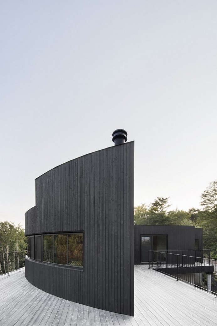 La Heronniere – Low Impact House Design by Alain Carle Architect