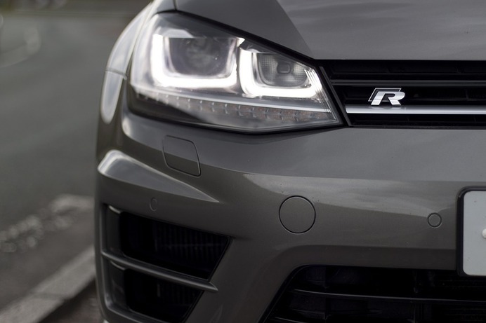 Czy warto kupić używane części do VW Golfa