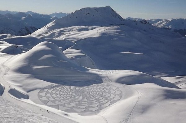 Land art in winter landscape #3d #his #france #each #pai #snow #is #there #the #it #creating #and #art #when #artis #winter