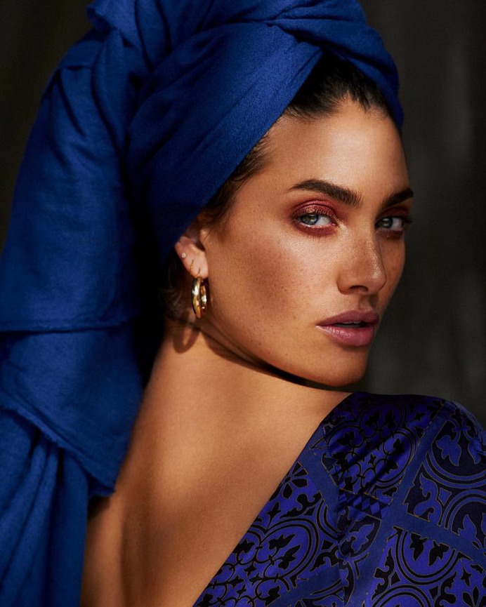 Vibrant Fashion and Lifestyle Photography by Marie Baersch