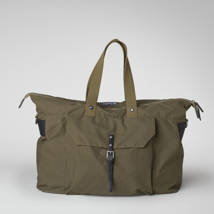 Ally Capellino | Waxed cotton weekend bag in olive | Ally Capellino #ally #olive #bag #capellino #weekend