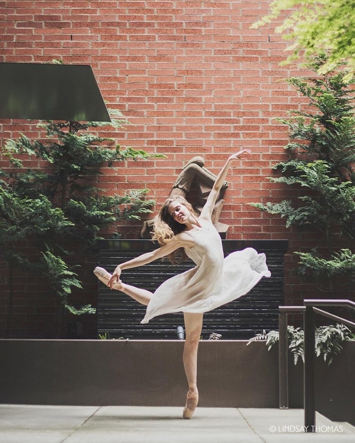 Marvelous Portraits of Ballerinas by Lindsay Thomas