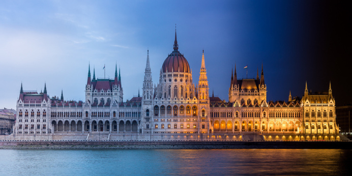 Greg Florent Captures Stunning Time-Lapse Budapest's Landmarks