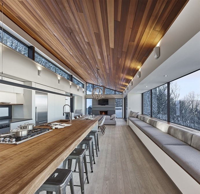 Search Laurentian Ski Chalet – Weekend Retreat Located on the Steep Slope of a Former Ski Hill