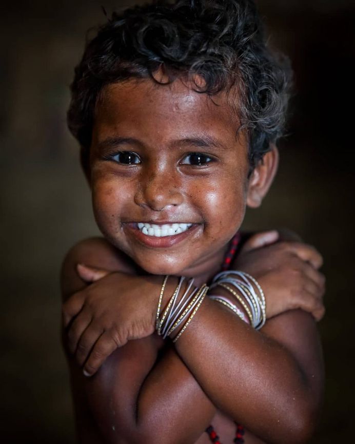 Powerful Documentary Street Kids Photography by Mou Aysha