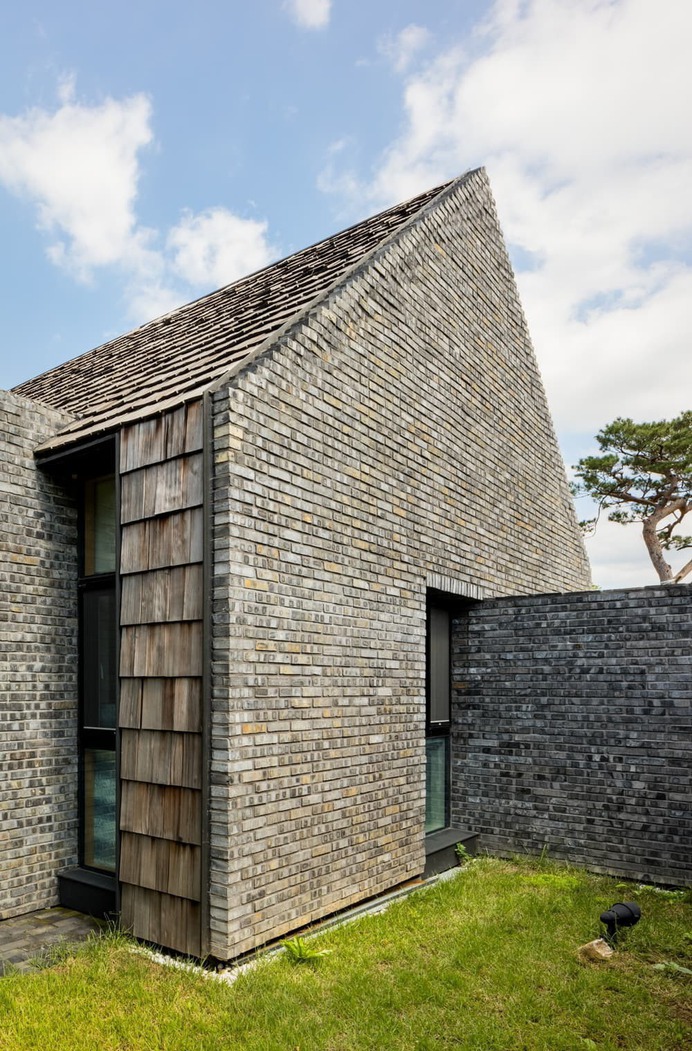 Yeoncheon Diaspora House by L'EAU Design