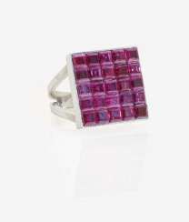 COCKTAIL RING DECORATED WITH RUBIES