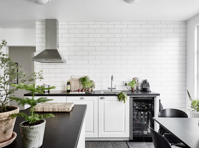HOMES TO INSPIRE | AIRY ELEGANCE