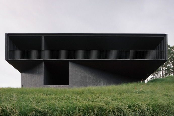 Federal House by Edition Office