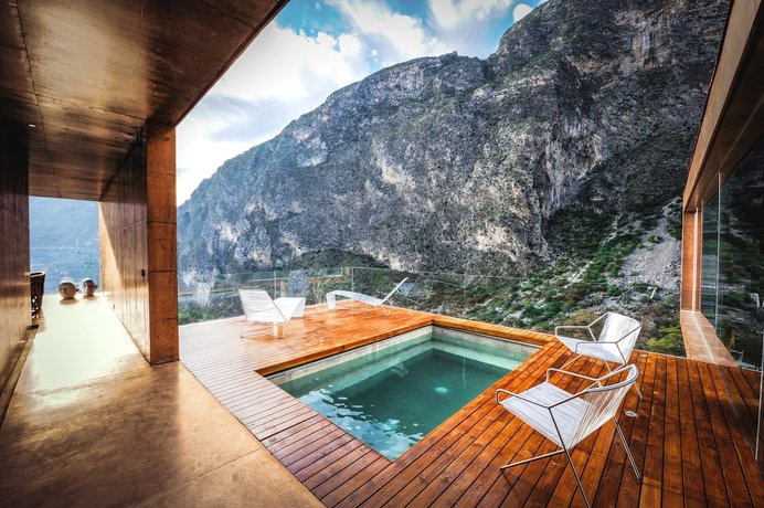 Narigua House by P+0 Architecture #pool #swimming #architecture #house