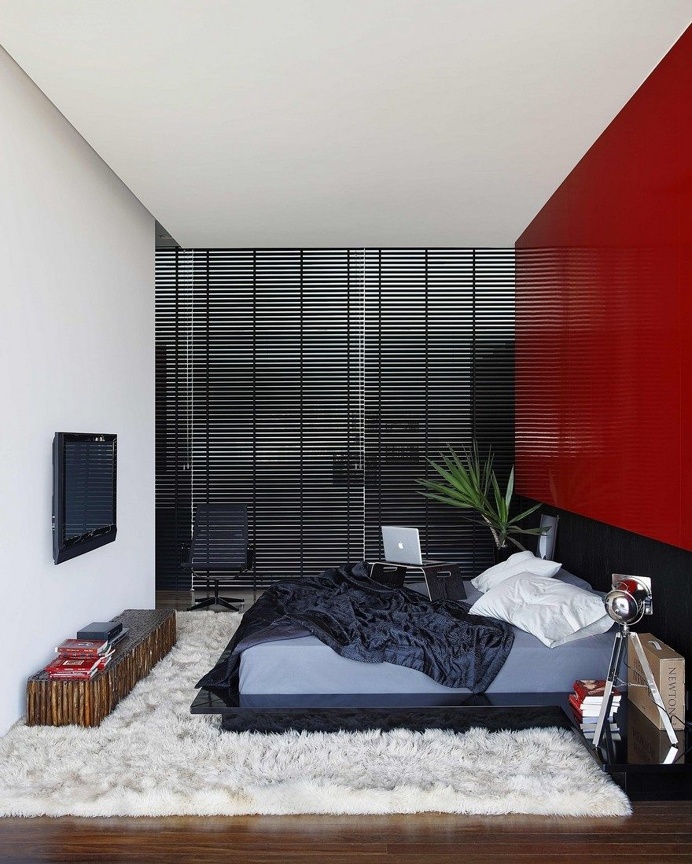 This Cubist House Connects the Expressiveness of Geometric Forms with the Beauty of the Eclectic Interiors 14