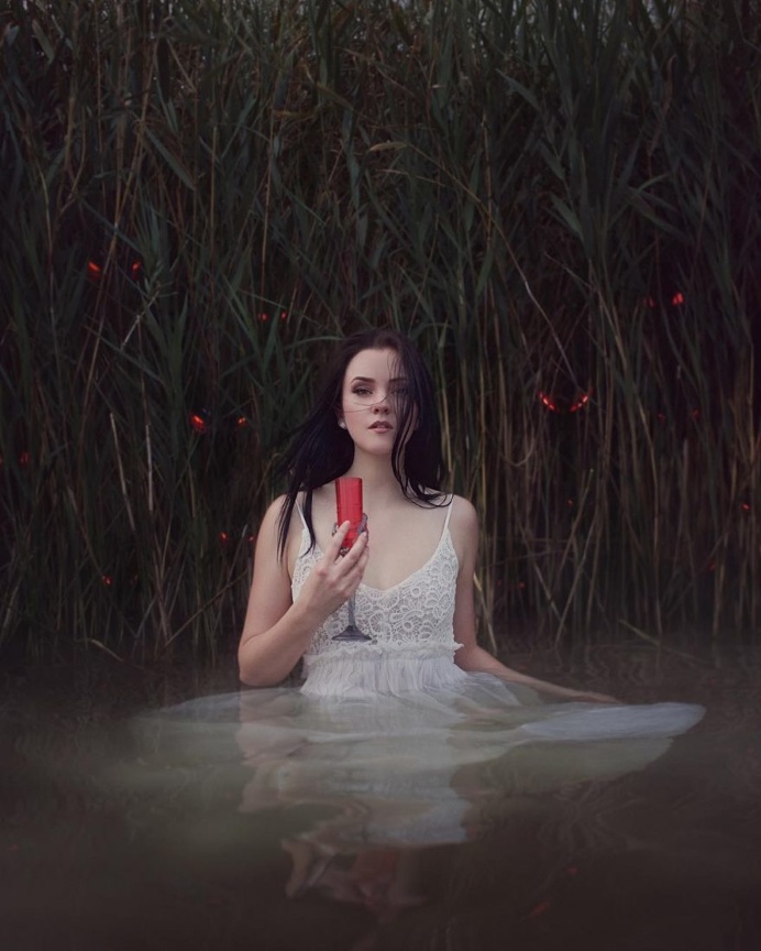 Dreamlike Portrait Photography by Sito Alvina