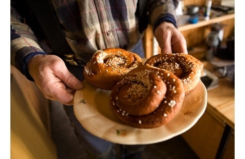 Fine Little Day #sweden #bun #kanelbulle #cinnamon #man