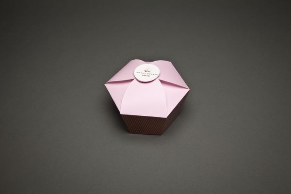 Corporate Identity #branding #packaging #cupcakes #treats #sweet