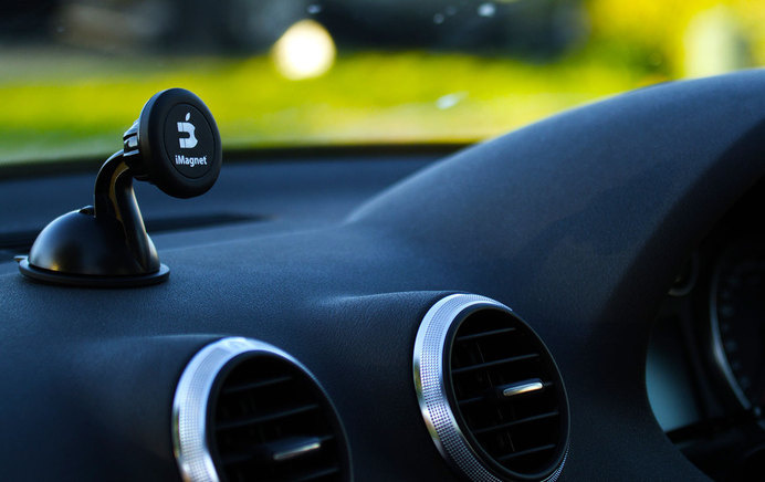 iMagnet Car Mount #tech #flow #gadget #gift #ideas #cool