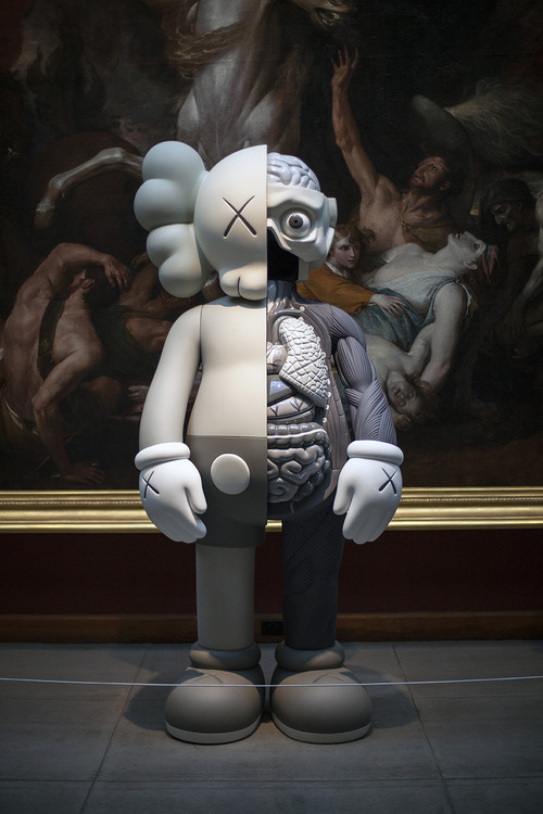 Kaws #statue #kaws