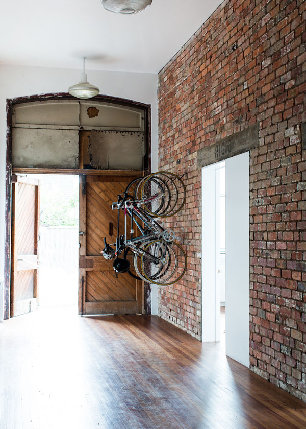 tumblr_mc1zx6rweJ1rwu3qyo1_1280.jpg 600×840 pixels #interior #bikes #brick #door #design #bicycles #wall #deco #decoration