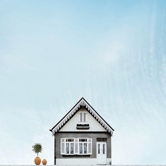 Lonely Houses: Sejkko's Surreal Photos of Traditional Portuguese Homes