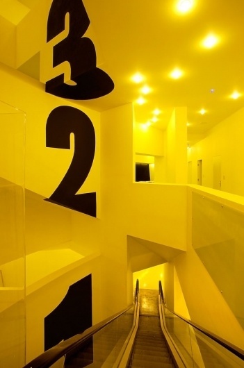 GOLLY ± BOSSY — DESIGN HOSTEL — Galerija — Mi #hotel #signage #signwriting #wayfinding