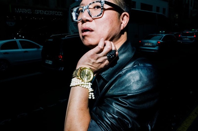Colorful and Candid Street Portrait Photography by Gareth Bragdon