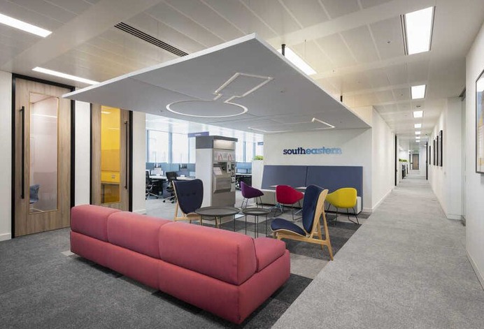 Southeastern Rail Workspace in London by Oktra