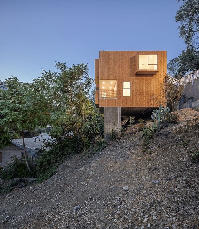 Crane House by Anonymous Architects