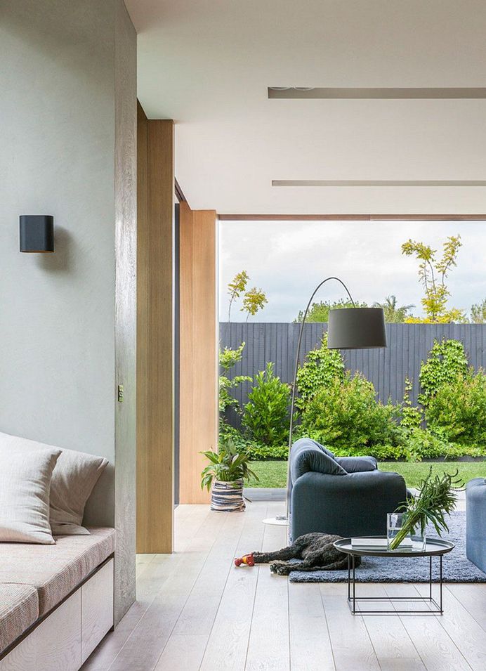 Bungalow-Style Home Extensively Renovated and Extended in Melbourne 4