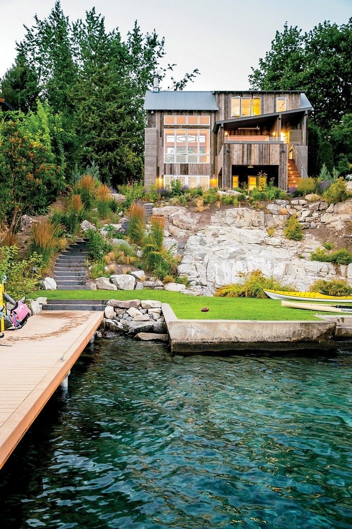 Chelan Lake House by Hoedemaker Pfeiffer