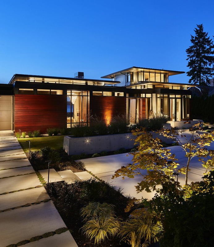 Point Monroe House / BC& J Architecture