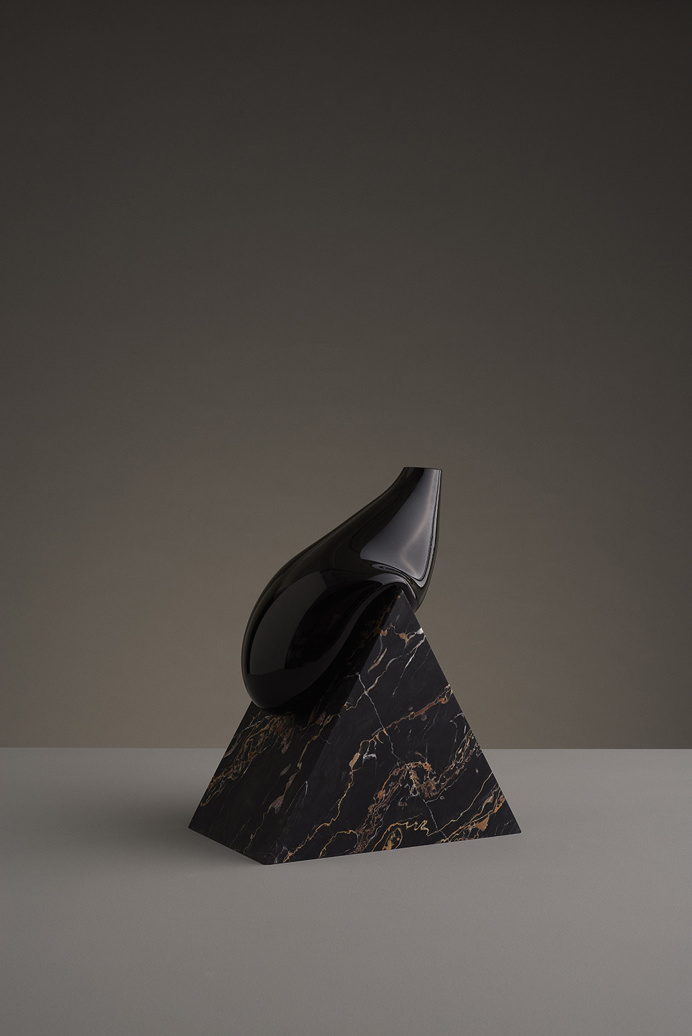 indefinite vases by studio E.O. Erik Olovsson design interior product modern miminal deconstruction vase flower flowers marble stone geometr