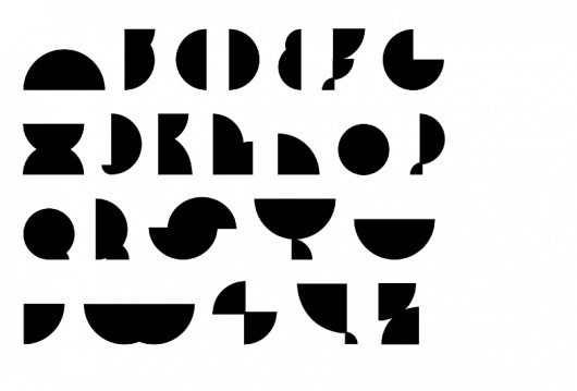 Font_Typo_Halbkreis.jpg (785×533) #circle #typogrpahy #lettering #minimal