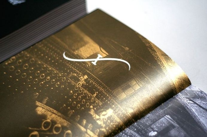 We designed a brand brochure for Friexenet's most recent promo event. Spanish cava faces stiff competition in the market from prosecco and c #process #book #indigo #gold #brochure