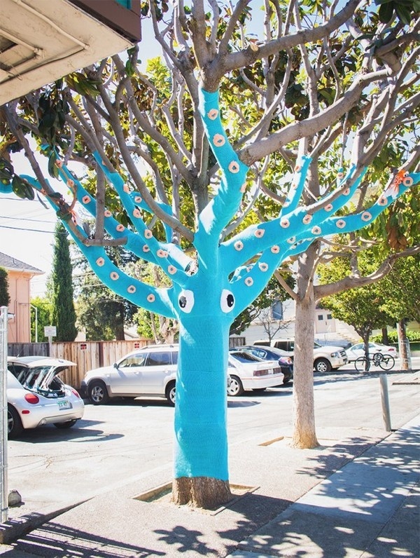 Yarn Bombed Tree Squid #squid #art #street
