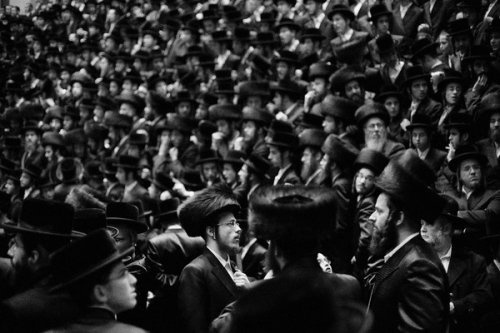 In the Land of Black Coats by Gianni Cipriano » Creative Photography Blog #inspiration #white #black #photography #and