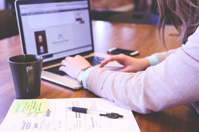 Why Are Designers Addicted to Writing Business Logo Design Brief?
