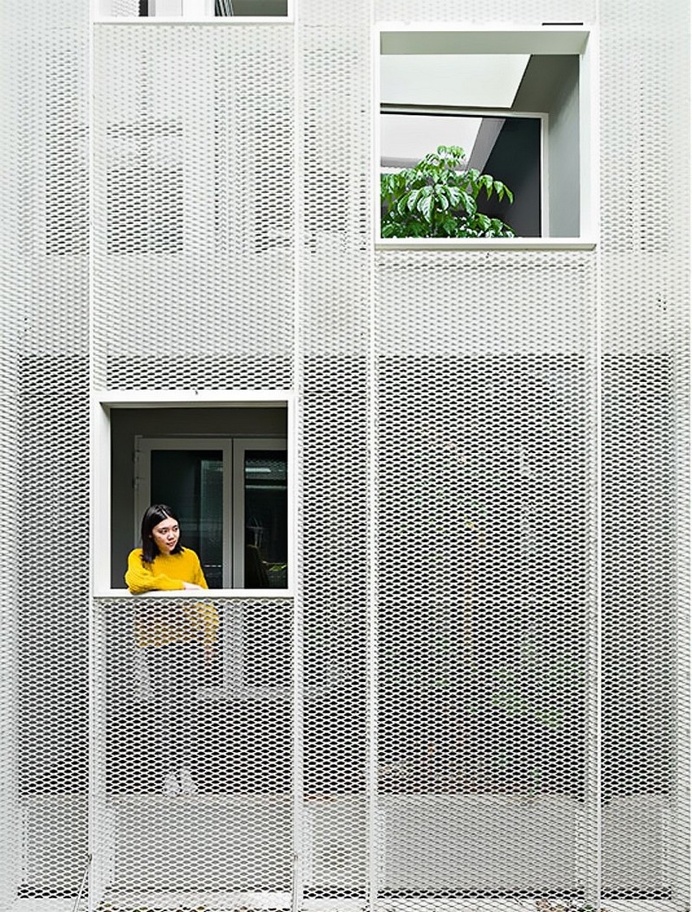 Old Three-Story Townhouse Renovated in Taipei