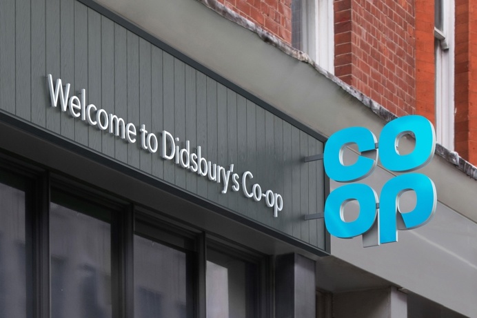 https://www.creativereview.co.uk/cr-blog/2016/may/the-co-op-returns-to-its-clover-leaf-logo-from-1968/