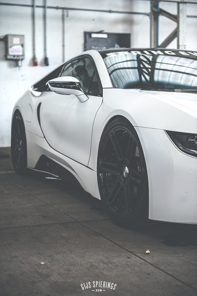 2016 BMW i8