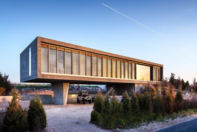 Flying Point House