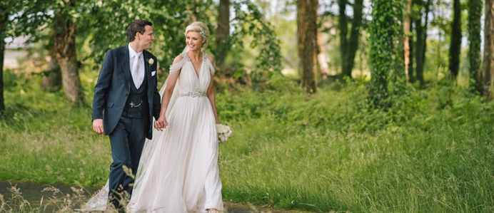 Fashion designers, whose names are known all over the world, find a place of honor for the greek wedding dresses in their collections every year.