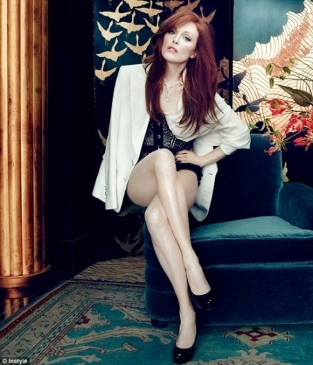 Merde! - honeysuckleandhearts: Julianne Moore makes 50... #fashion #julianne #photography #moore