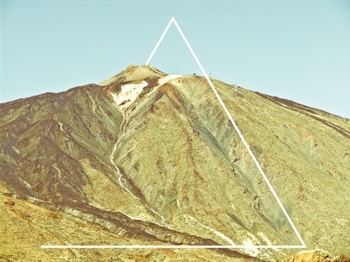 random hipster landscape with triangle #456 @ the blog of tamas horvath