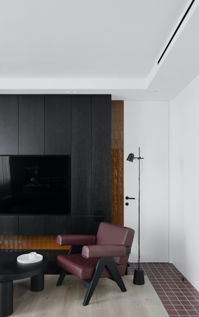 NB11 by ZROBIM architects