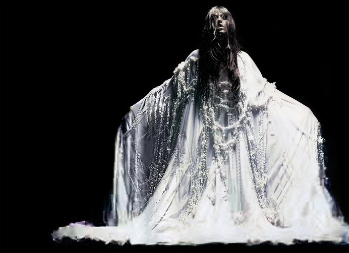 Anthony Maule – Dafne Cejas • Dark Beauty